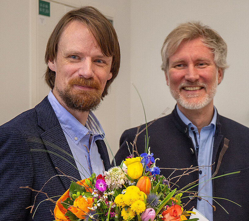 Ernennung von Dr. Marcel van Verk (links) zum Gastprofessor an der Mathematisch-Naturwissenschaftlichen Fakultät. 