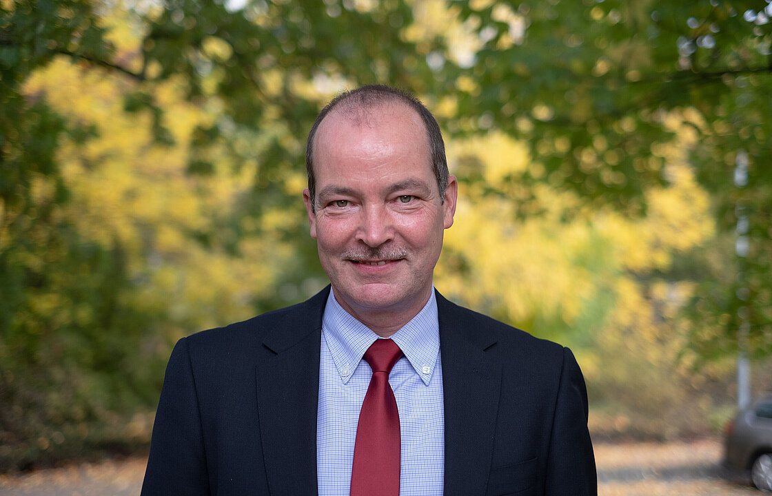 Portrait von Dr. Frank Schütte