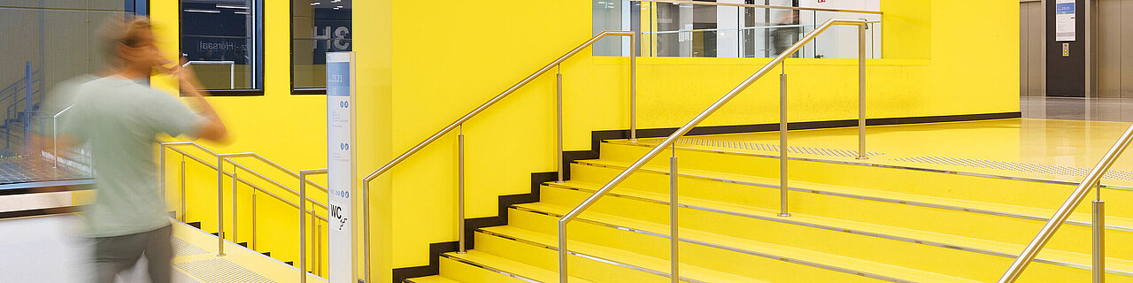 Ein Treppenaufgang im Gebäude 23.12.