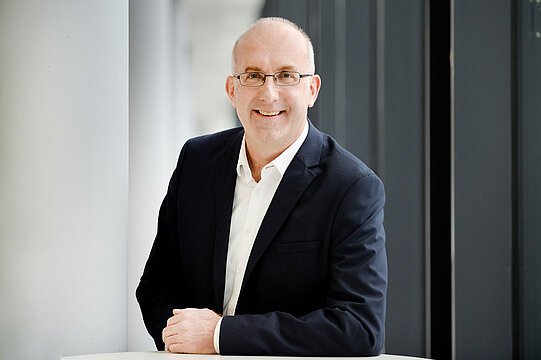 Portrait of Professor Stefan Marschall, Vice-President of HHU.