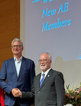 Prof. Poguntke und Prof. Dr. Donald B. Dingwell, Präsident der Academia Europea